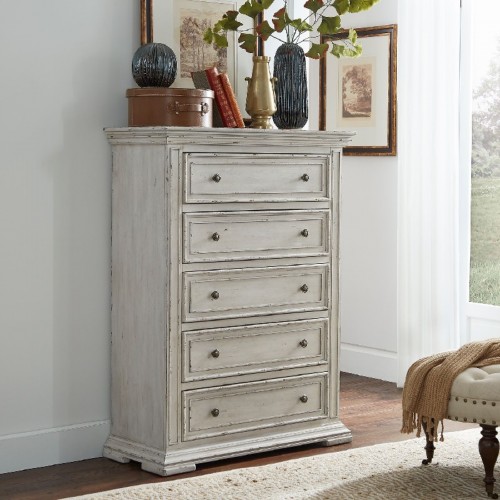 Big Valley White 5 Drawer Chest